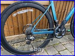 Boardman SLR 9.6 Disc Carbon Road Bike Ultegra Di2 R8050 Blue size S