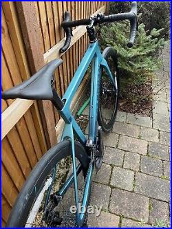 Boardman SLR 9.6 Disc Carbon Road Bike Ultegra Di2 R8050 Blue size S