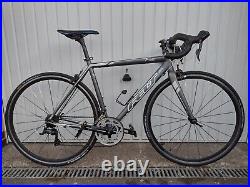 Felt f95, 54cm Road bike Grey/Silver and white Great condition, new tyres