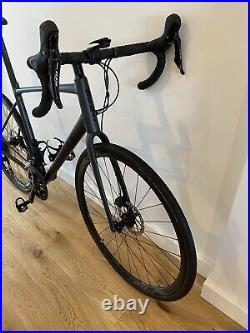 Giant Contend AR 1 Road Bike Size L Nearly New, upgraded Schwalbe Pro 1 tyres