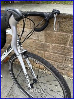 Giant Road Bike Fully Serviced Last Year Drive Train Upgraded and New Tyres