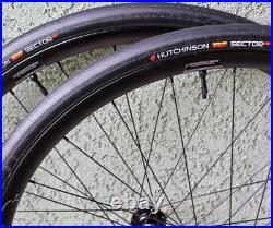 Pair of Hutchinson Sector 700 x 28mm Road Tubeless Tyres Ultra Durable