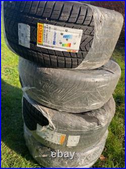 Pirelli scorpian winter tyres 315/35/R21 XL run flats. The price is per tyre Pirelli scorpian winter tyres 315/35/R21 XL run flats. The price is per tyre